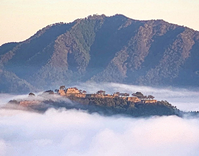 帶你走在雲端上~天空之城~竹田城跡